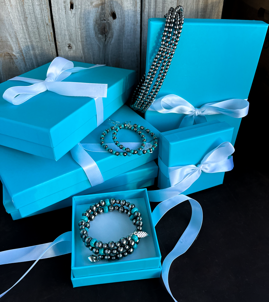 Navajo Pearl Handmade Turquoise Leather Adjustable Bracelet Navajo Pearl Handmade Turquoise Leather Adjustable Bracelet